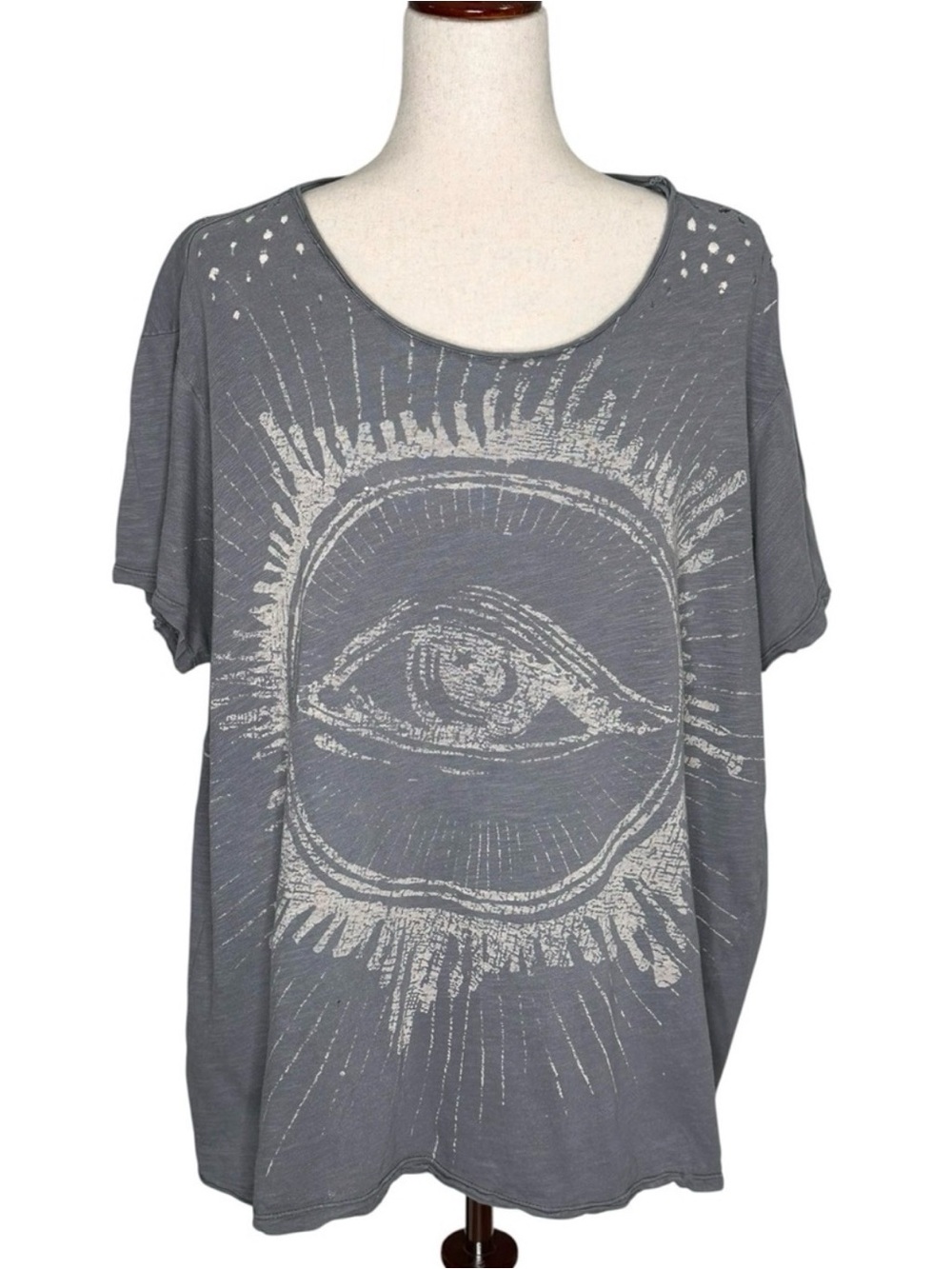 ⭐️Magnolia Pearl Eye of Providence Tee | Ozzy Grey | OSFM | EUC | Rare